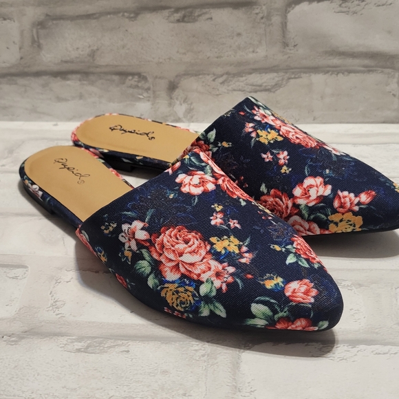 Shoes - Floral Slip-On Mules
